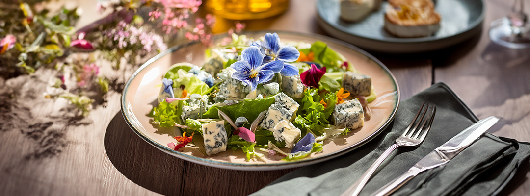 Le Bleu d’Auvergne sublime vos salades d’été !